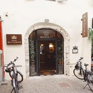 ** Hotel De La Couronne France